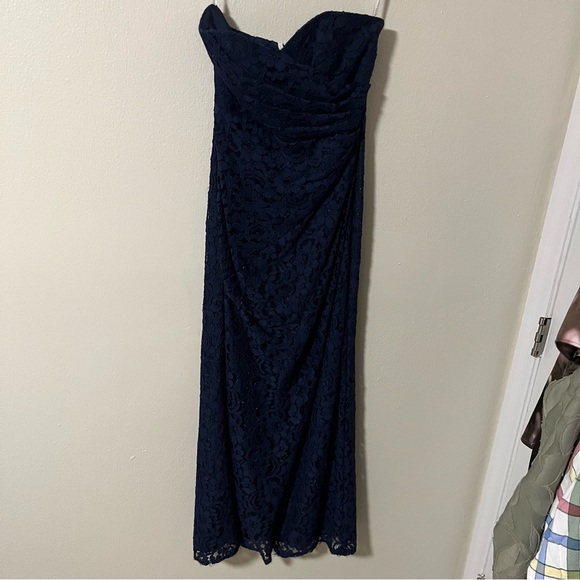 David's Bridal Navy Lace Strapless Sweetheart Gown Formal Bridesmaid Size 2 - Picture 2 of 8